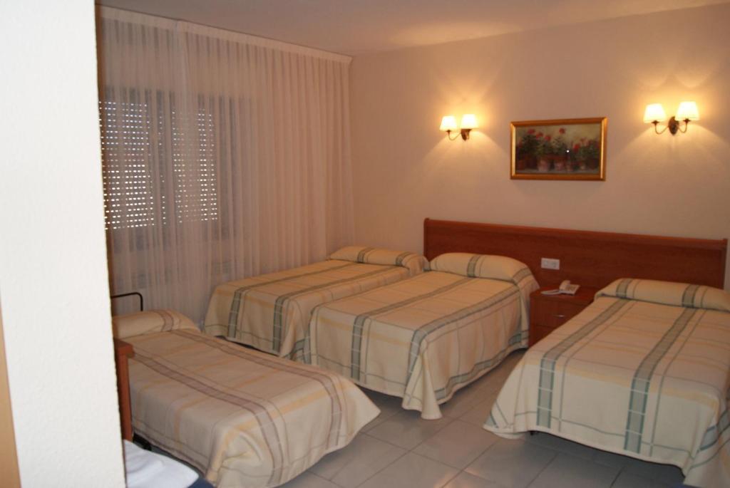 Hotel Alameda Alba De Tormes Pokój zdjęcie