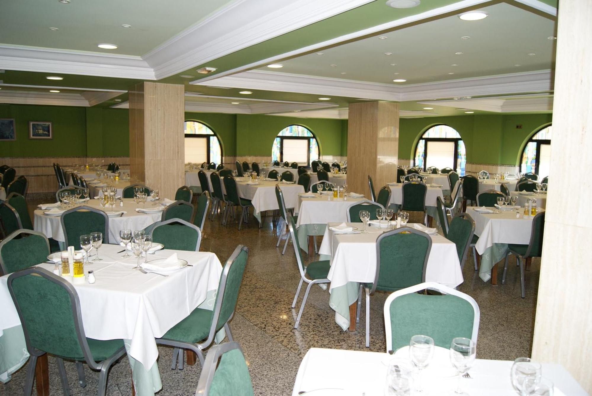 Hotel Alameda Alba De Tormes Zewnętrze zdjęcie
