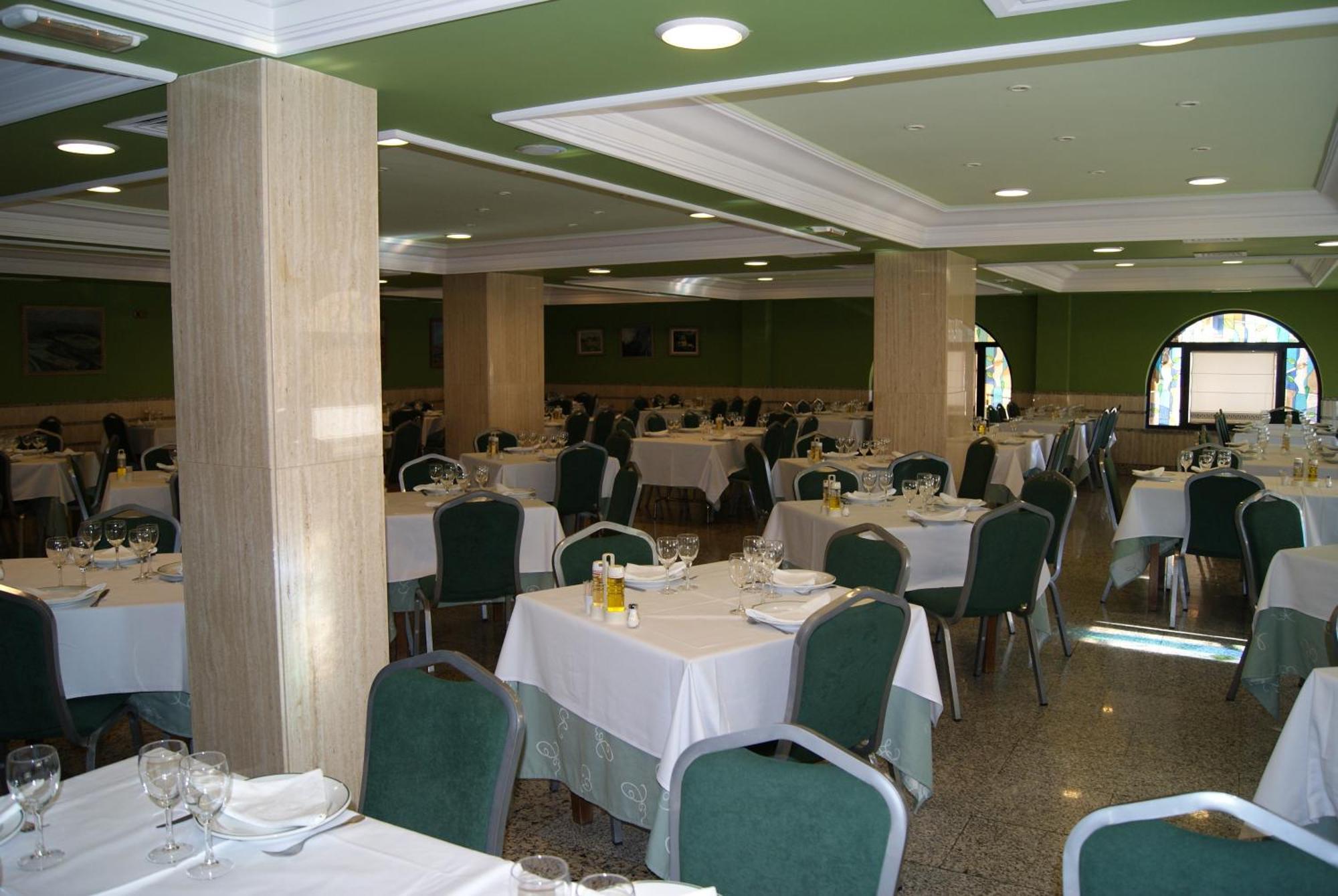 Hotel Alameda Alba De Tormes Zewnętrze zdjęcie