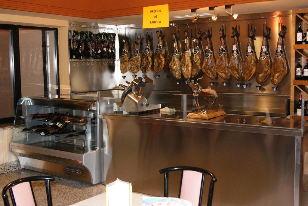 Hotel Alameda Alba De Tormes Zewnętrze zdjęcie