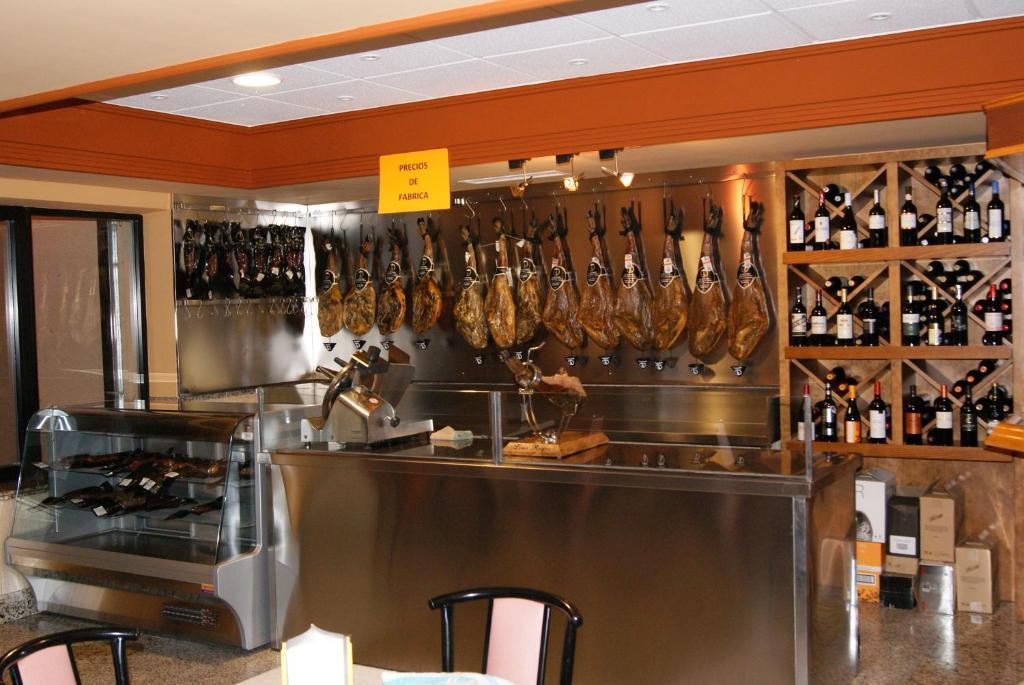 Hotel Alameda Alba De Tormes Zewnętrze zdjęcie