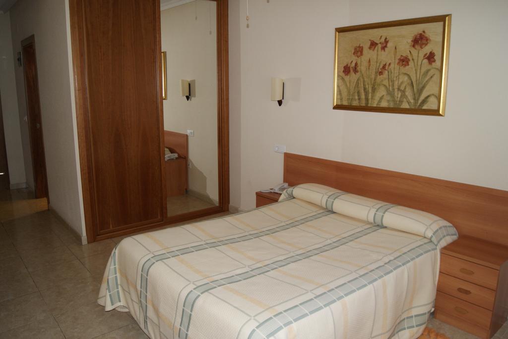 Hotel Alameda Alba De Tormes Zewnętrze zdjęcie