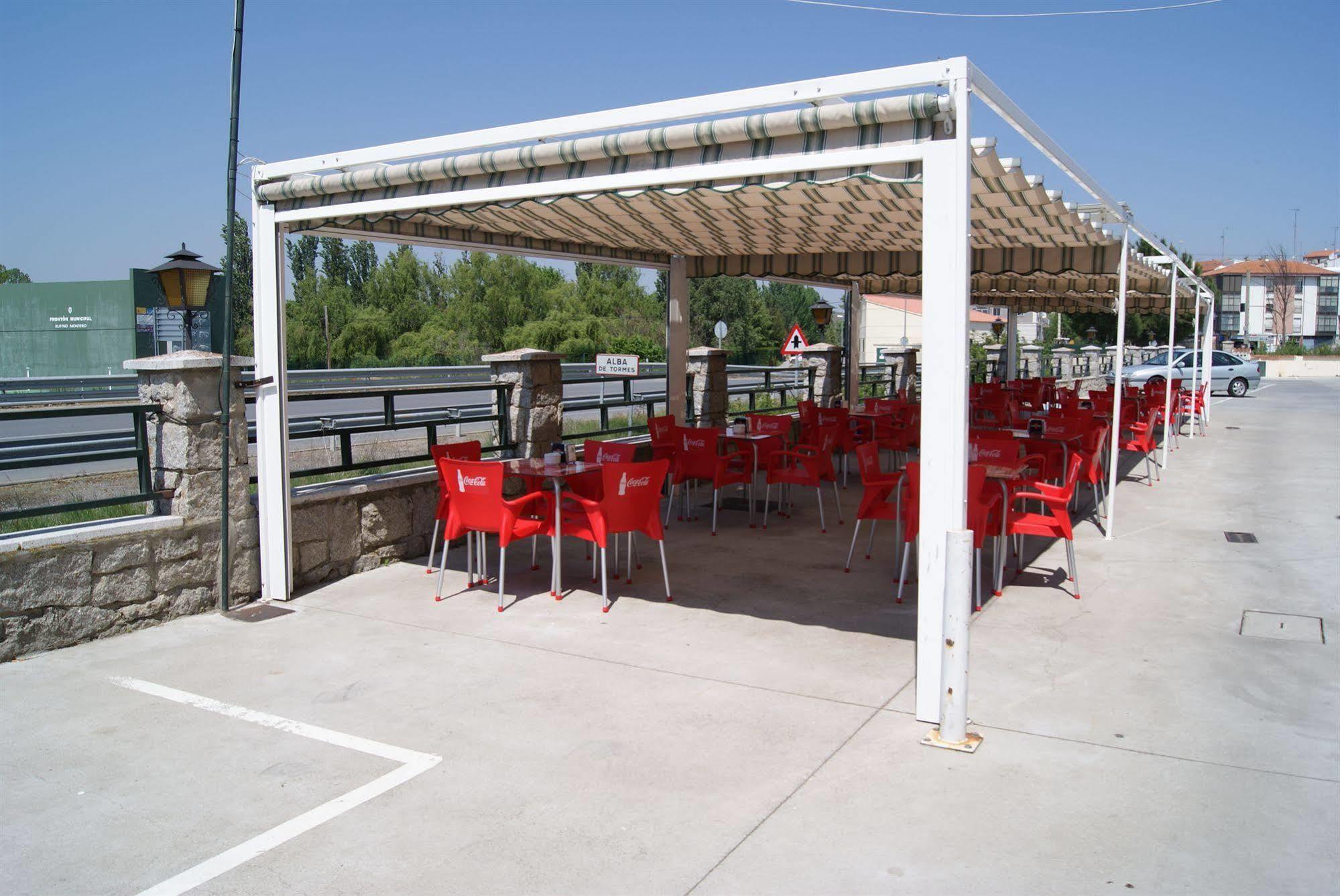 Hotel Alameda Alba De Tormes Zewnętrze zdjęcie